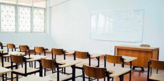 Parent Takes Issue with School's Da Vinci Lesson in Colorado